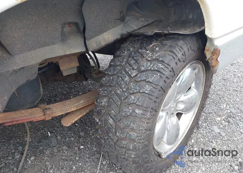 2003 Dodge Ram 1500 Slt/Laramie/St из США, поврежденный, VIN 1D7HU18D43J679019